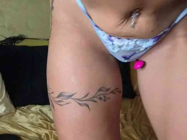 Ella-Hottie webcam
