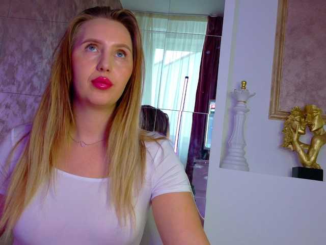 lexxia's BongaCams show and profile