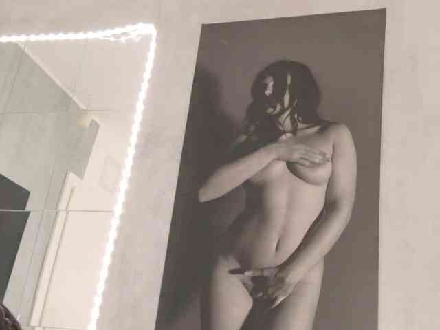 adult sex chat room Celia-chanel