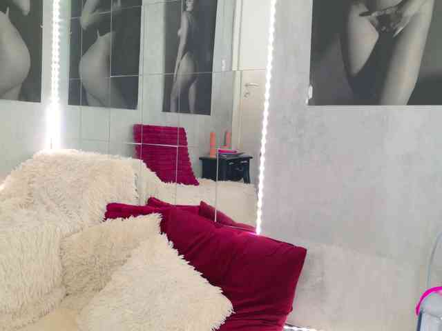 Celya-Chanel webcam