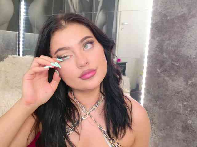 Celya-Chanel webcam