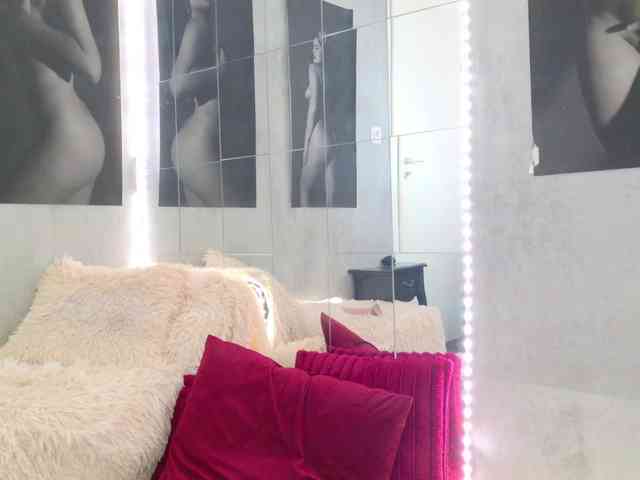 Celya-Chanel webcam
