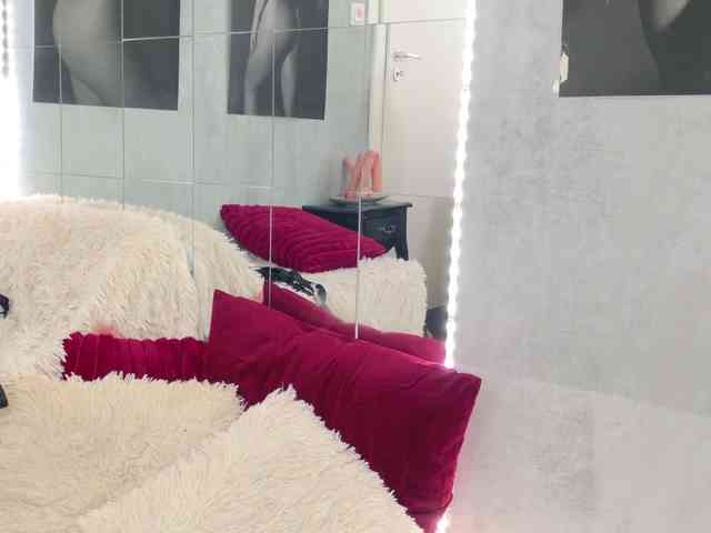 Celya-Chanel webcam