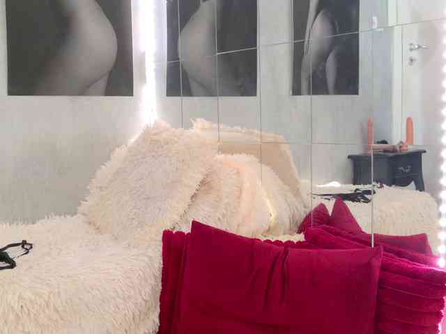 Celya-Chanel webcam