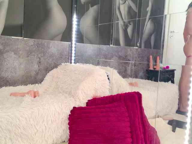 Celya-Chanel webcam