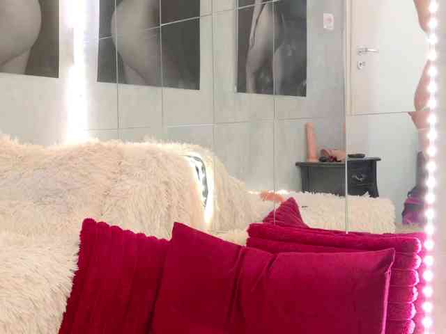 Celya-Chanel webcam