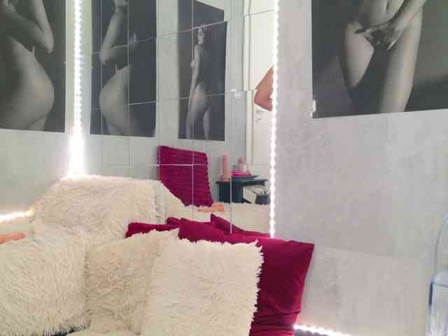 Celya-Chanel webcam
