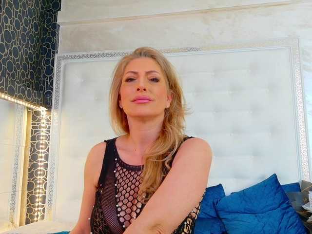 karissia-x's BongaCams show and profile