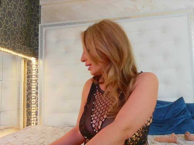 karissia-x's BongaCams show and profile