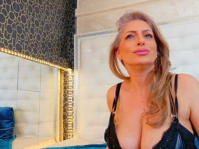 karissia-x's BongaCams show and profile