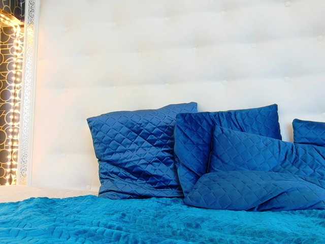 karissia-x's BongaCams show and profile