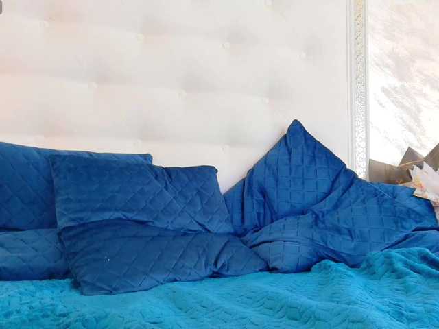 karissia-x's BongaCams show and profile