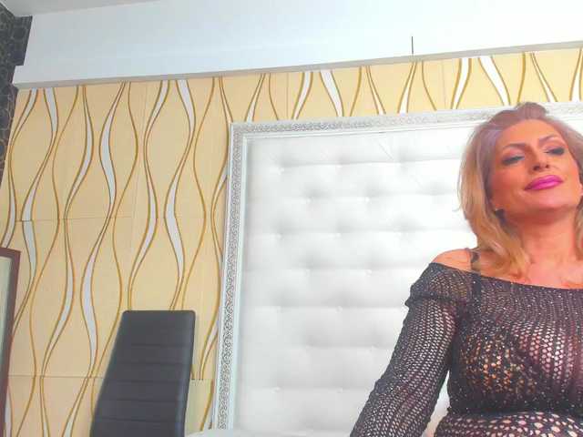 karissia-x's BongaCams show and profile