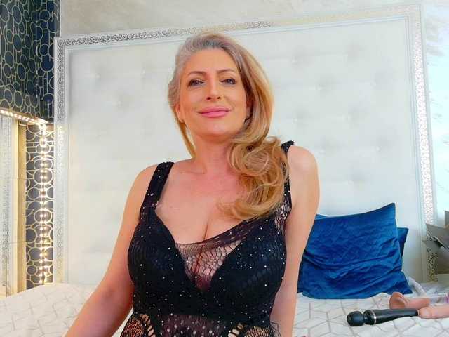 le modèle karissia-x est en webcam porno dans un show sur le site bongacams, il possède les tags suivants: White/Caucasian,Blonde,Shaved