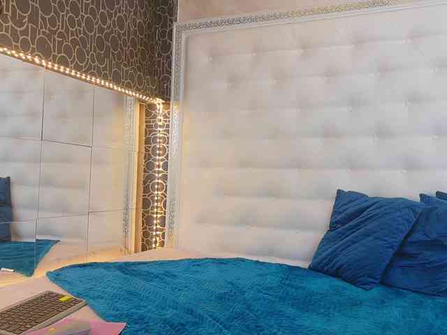 karissia-x Live Webcam on BongaCams