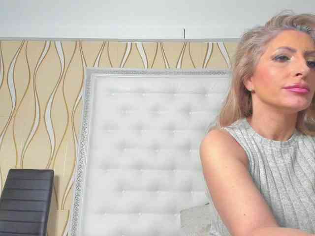 karissia-x karissia-x