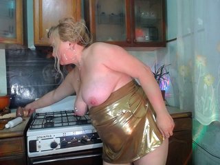 XHelenaX99 Porn Show