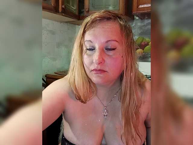 XHelenaX99's BongaCams show and profile