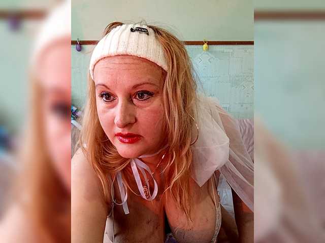 XHelenaX99's BongaCams show and profile