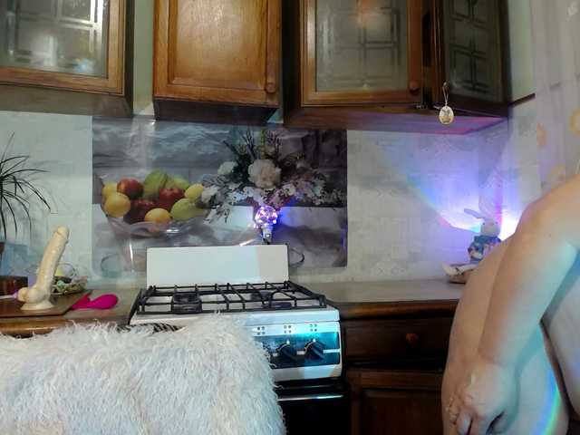 XHelenaX99's BongaCams show and profile