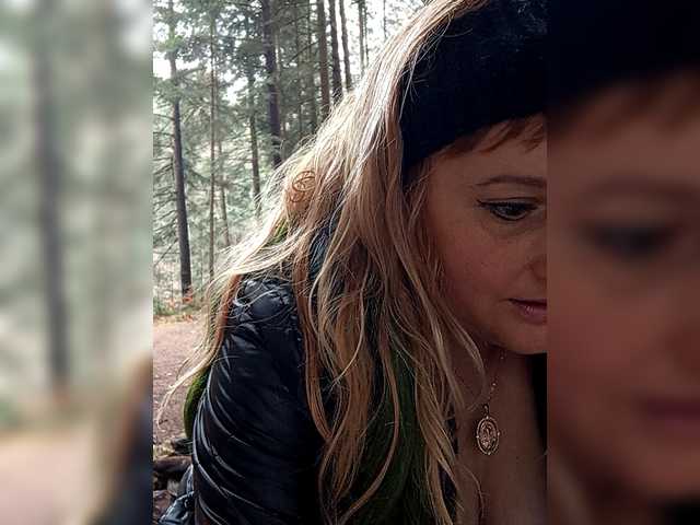 XHelenaX99's BongaCams show and profile