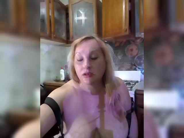 XHelenaX99 webcam