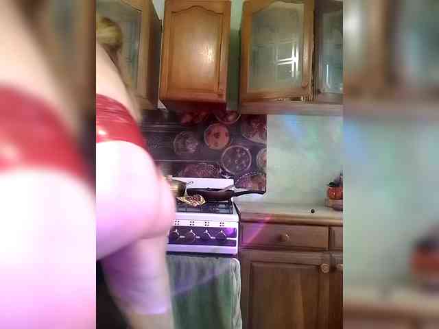 XHelenaX99 webcam