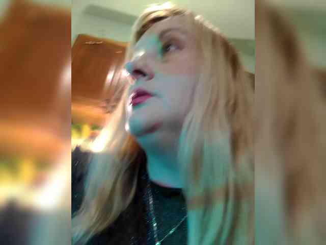 XHelenaX99 webcam