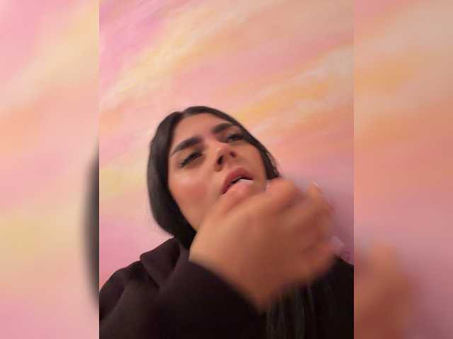 amy-saenz's BongaCams show and profile