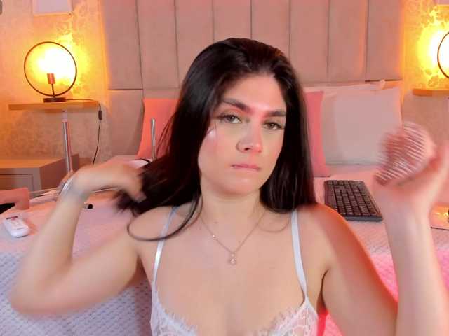 amy-saenz's BongaCams show and profile