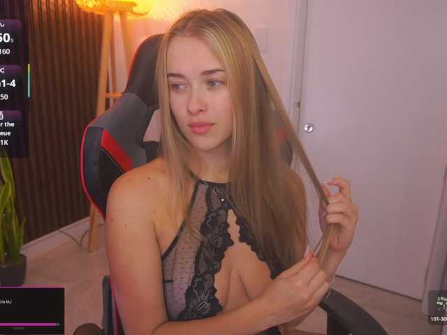 DanikaDillan live cam