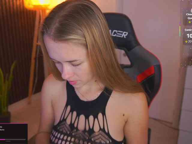 DanikaDillan webcam