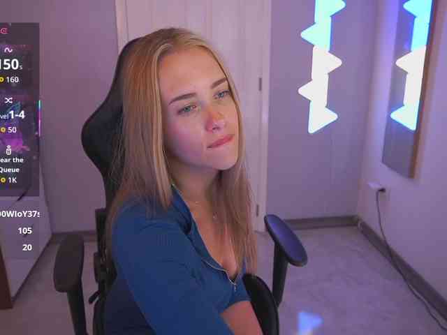 DanikaDillan webcam