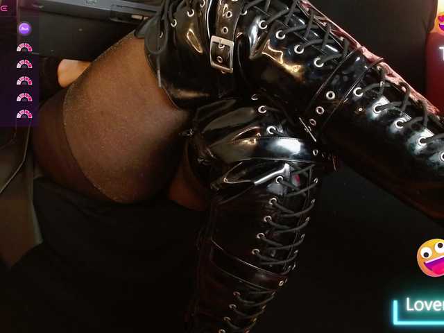 MissVioleta's BongaCams show and profile