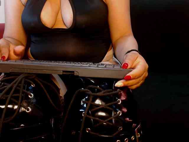 MissVioleta Live Webcam on BongaCams