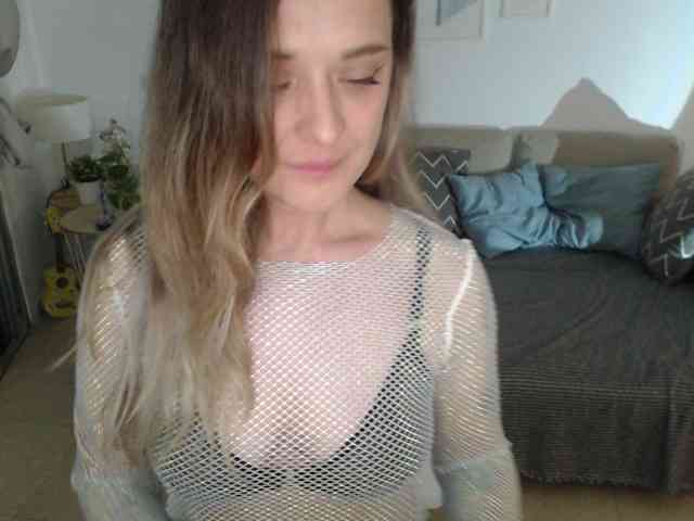 WonderOlesya webcam