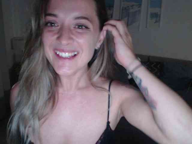 WonderOlesya webcam