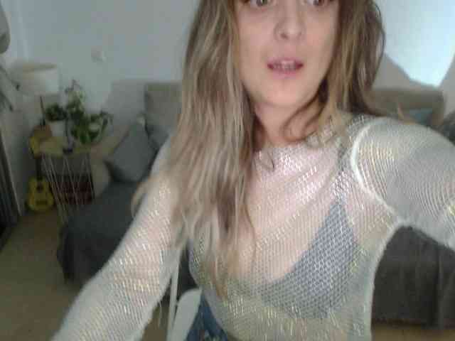 WonderOlesya webcam