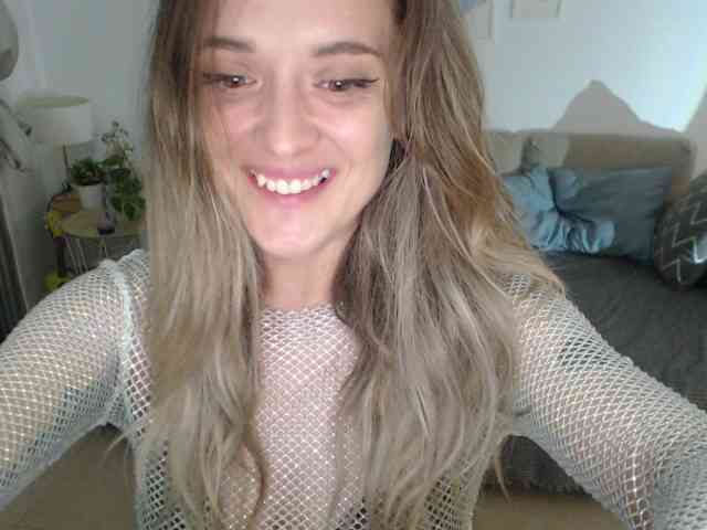 WonderOlesya webcam
