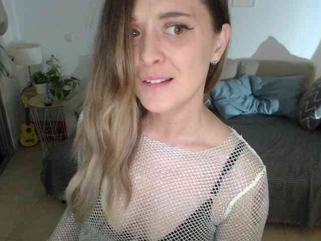 WonderOlesya webcam