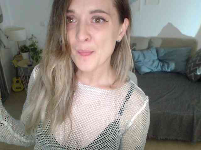 WonderOlesya webcam