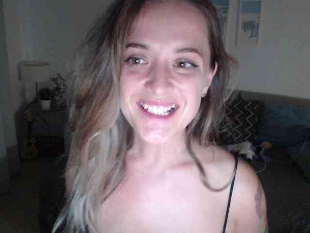 WonderOlesya webcam