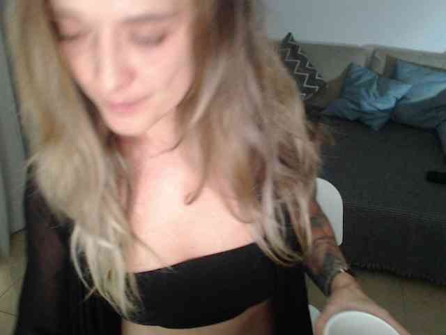 WonderOlesya webcam