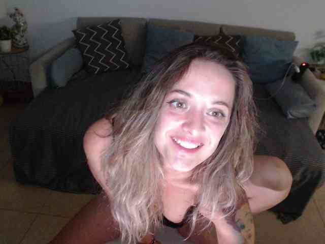 WonderOlesya webcam