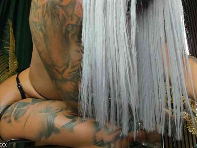 DiamondJo Live Webcam on BongaCams