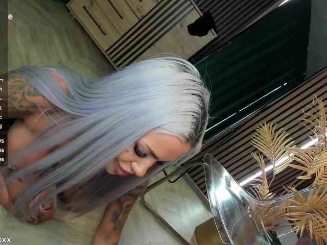 porn live webcam DiamondJo
