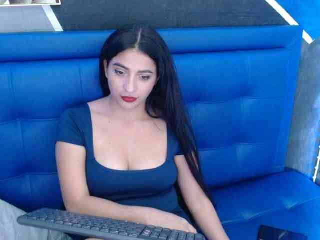 kanyss-lov3 webcam