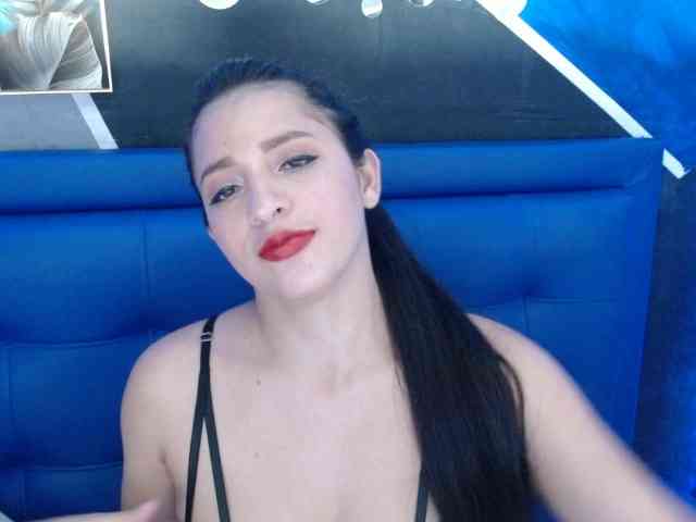 kanyss-lov3 webcam