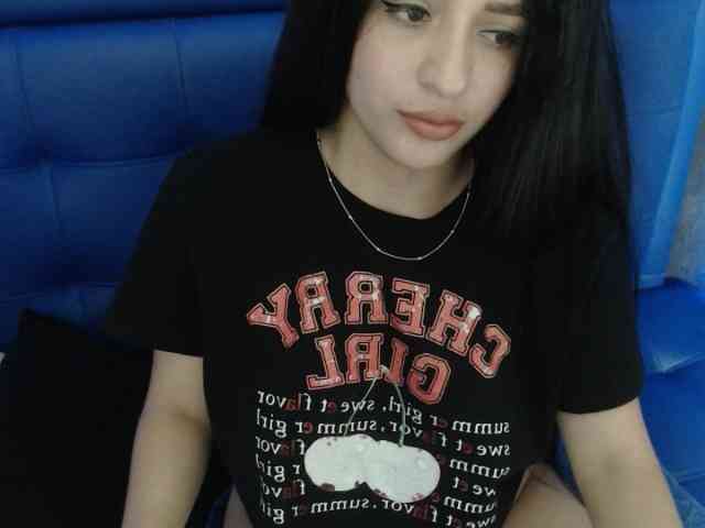 kanyss-lov3 webcam