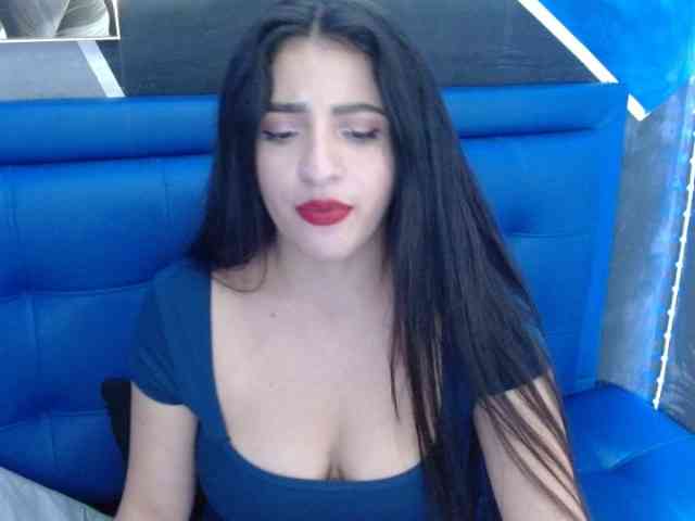 kanyss-lov3 webcam